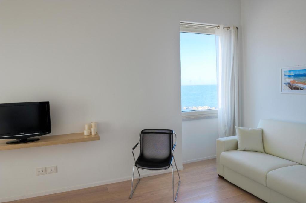 Moma Suites Private Beach モルフェッタ 部屋 写真